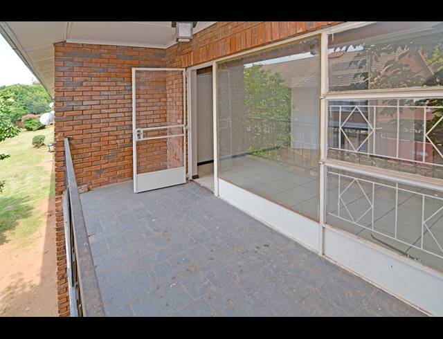 2 BEDROOM DUPLEX FOR SALE IN WINDSOR WEST